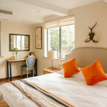 Hangzhou Timesong Hostel (West Lake Zhejiang University Yuquan) Отели рядом с достопримечательностью «Цюйюаньфэнхэ»