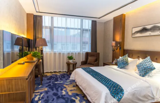 鉑曼酒店（三門峽市政府店）