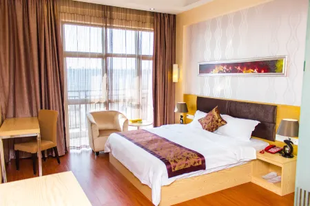 Rongzhou Hotel Отели рядом с достопримечательностью «Zhenwu Tower»