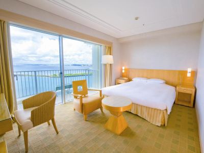 【イーストウィング館】ダブルルーム ラグナガーデンホテルの写真