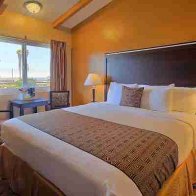 Silver Surf Motel Rooms