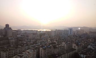 Hangzhou Apartment Hotel