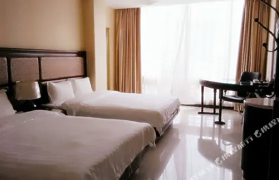 化州宏華龍酒店