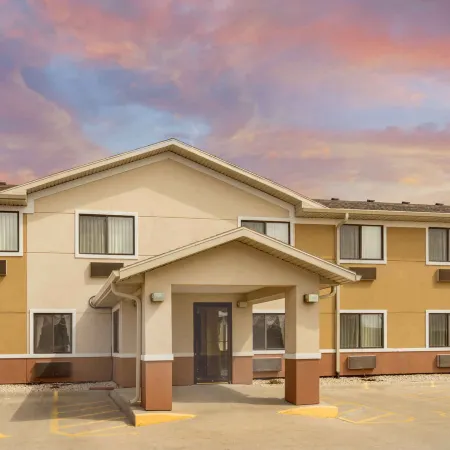 Super 8 by Wyndham Fond du Lac