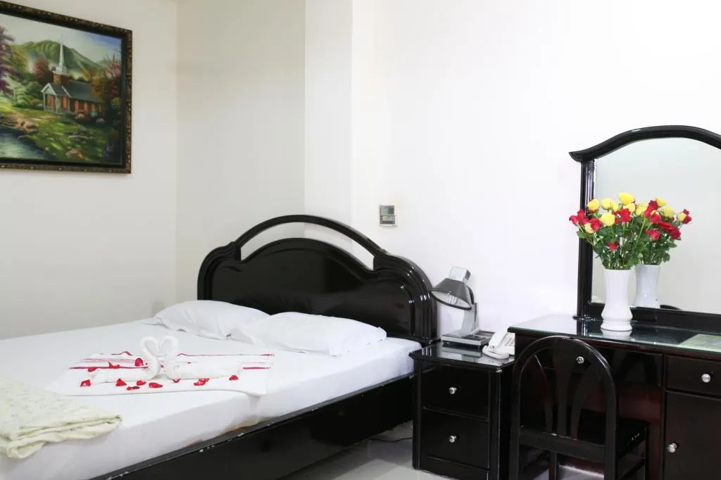 Kim Khoi Hotel Rooms Photos