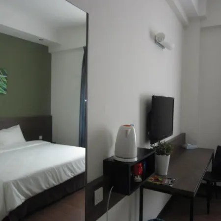 Fuller Hotel