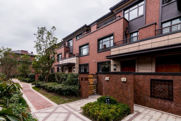 上海三林八号线超大别墅 家里自带电梯轰趴别墅