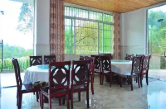 蜀南竹海坡上壹家農家樂