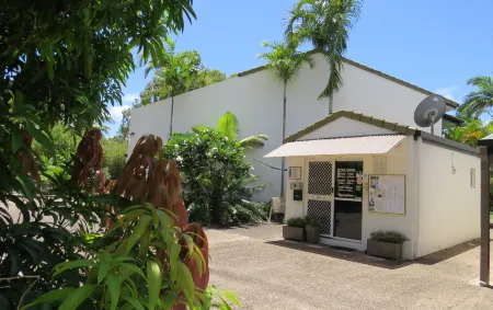 The Shores Holiday Apartments