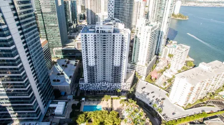 Fortune House Hotel Suites Отели рядом с достопримечательностью «Miami Light Project»