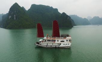 Imperial Legend Cruise Halong