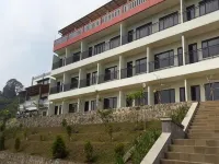 Fafa Hill Hotel and Resort Hotels in Sukaraja