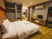 Little Paradise Hotels near Leela Beach