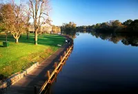 Benson House & Benson Lodge Hotels in Benalla
