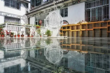 Yunbu Outdoor Themed Inn