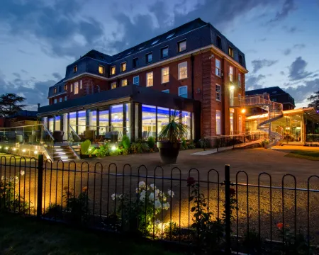Cbh the Lensbury Hotels in Richmond upon Thames