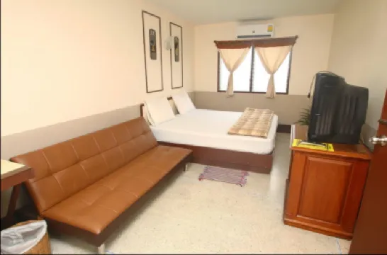 Kaoseng Resort Hotels near جامعة تاكسين
