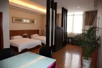 Zhaotong Rongtong Hotel (Railway Station)