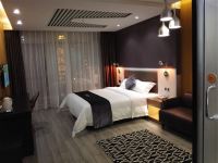 广州MBOX秘盒精品酒店 - 景观大床房
