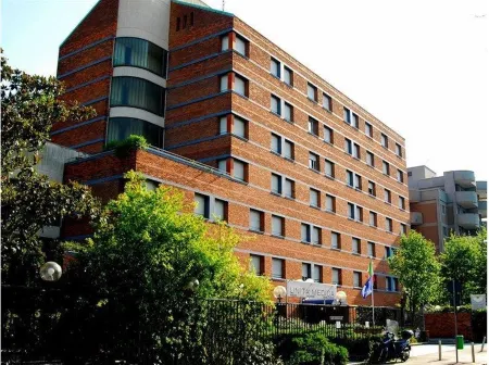 Residence Hotel Siloe Отели рядом с достопримечательностью «Monumento Ai Carabinieri»