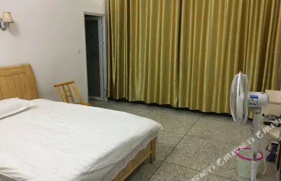 平江純溪避暑山莊