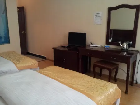 Yongsheng Cangyun Business Hotel Отели в г. Юншэн