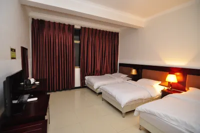 Chengjiang Jinhailan Express Hotel Hotel di Luchong scenic area