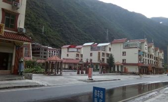 Shenfeng Hotspring Hotel