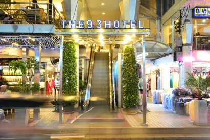 โรงแรมดิ 93