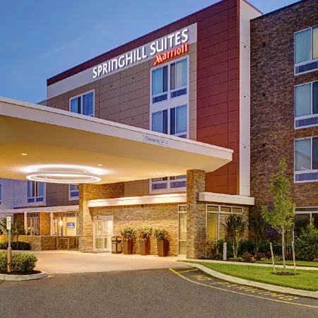 SpringHill Suites Carle Place Garden City