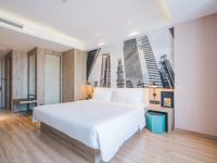 上海国际旅游度假区秀沿路亚朵酒店 - 高级大床房