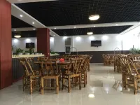 Luotian Mingyang Holiday Hotel
