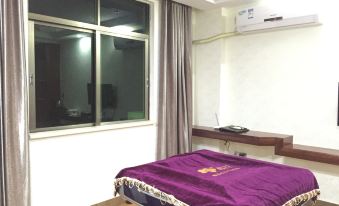 Huazhou Huali Business Hotel