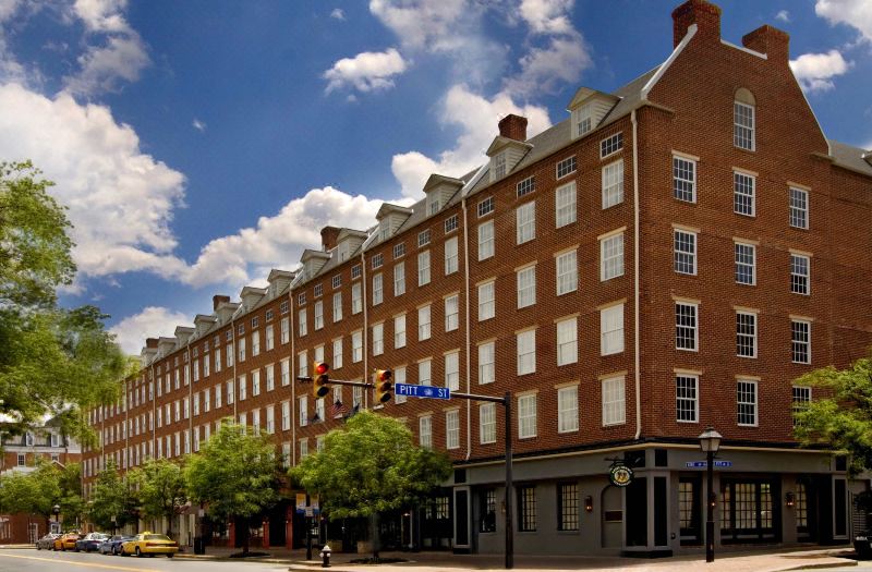 The Alexandrian Old Town Alexandria, Autograph Collection