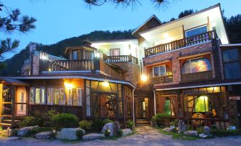Gapyeong Pogny Kids Poolvilla