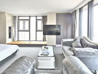 青岛白云公寓 - 全景奢华欧式大床房