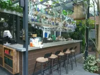 1825 Gallery Hotel
