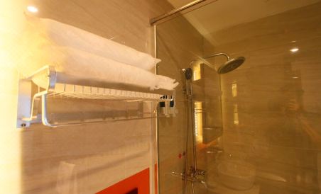 7 Premium Hotel (Shanghai International Automobile City Tongji University) - Housity