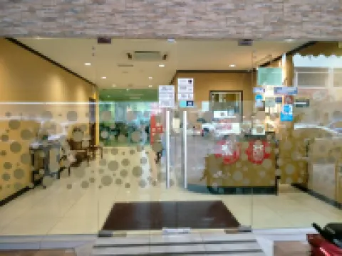 Twin Hotel Hotels near Cybernetics International College Of Technology