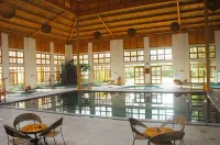 Enping Jinjiang Hotspring Hotel - Pool