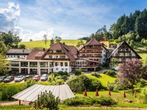 Naturparkhotel Adler St. Roman