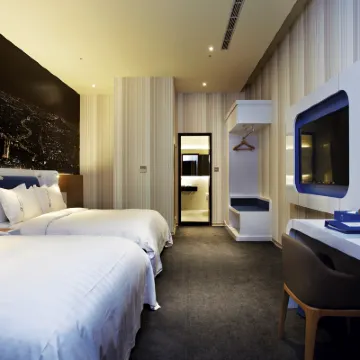 Airline Inn Taichung Green Park Way Hotels near Calligraphy Greenway