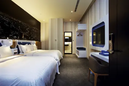 Airline Inn Taichung Green Park Way