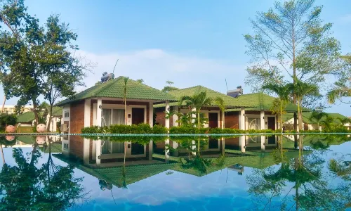 Famiana Green Villa