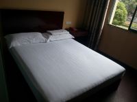 京山喜洋洋宾馆 - 温馨大床房