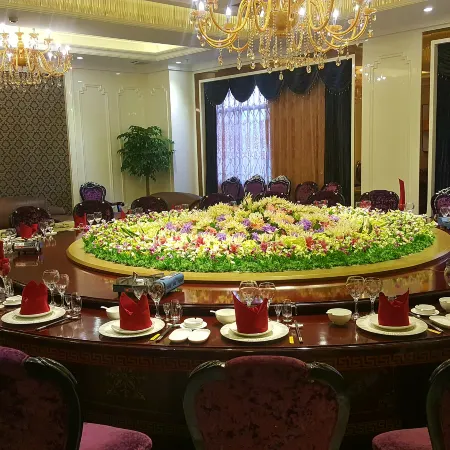 Four Seasons Goldensun Hotel