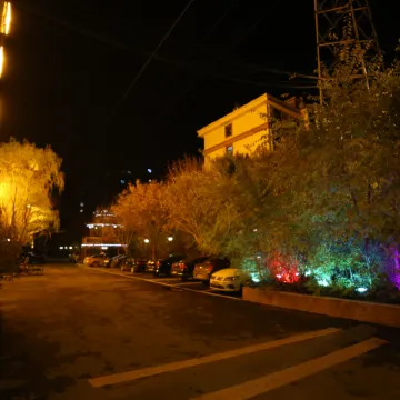 Wanshun Hotel Отели рядом с достопримечательностью «Jintaizu Mausoleum»