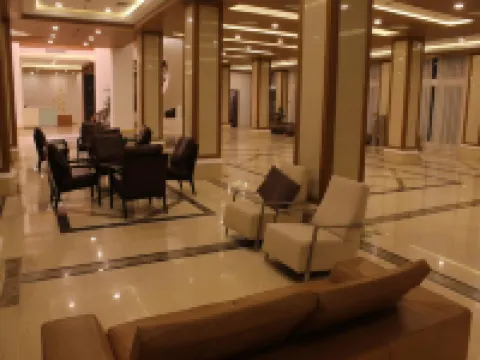 Hotel Hazel Отели в г. 