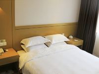 精途酒店(黄冈大润发店) - 精致大床房
