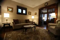 Ambiance by the Falls B&B Hotels in Niagara Falls